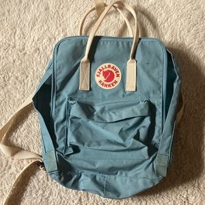 fjallraven kanken/ greenish-grayish-bluish/ cream straps